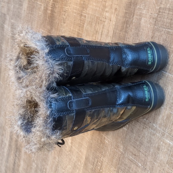 Women's Sorel Winter Boots - Picture 4 of 5